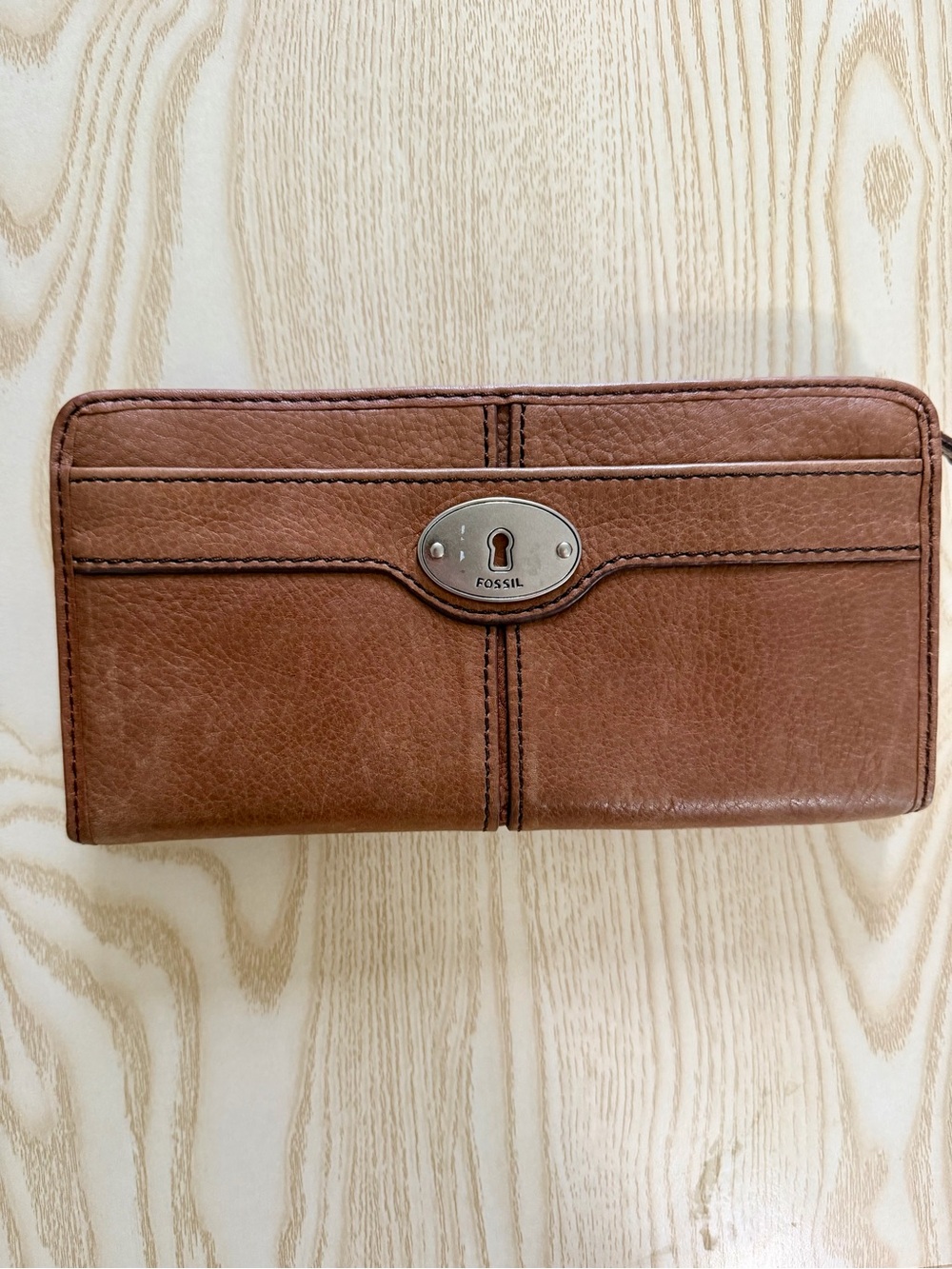 Fossil Tan Leather Wallet with Metal Keyhole Accent